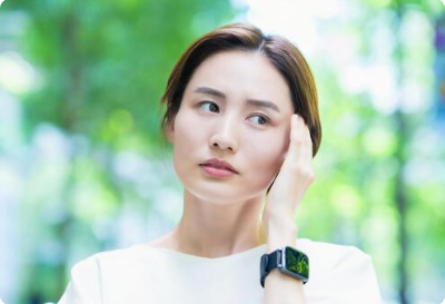 頭痛、片頭痛の女性